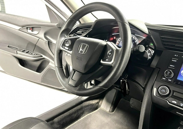 Honda Civic cena 79400 przebieg: 90000, rok produkcji 2018 z Wąchock małe 436